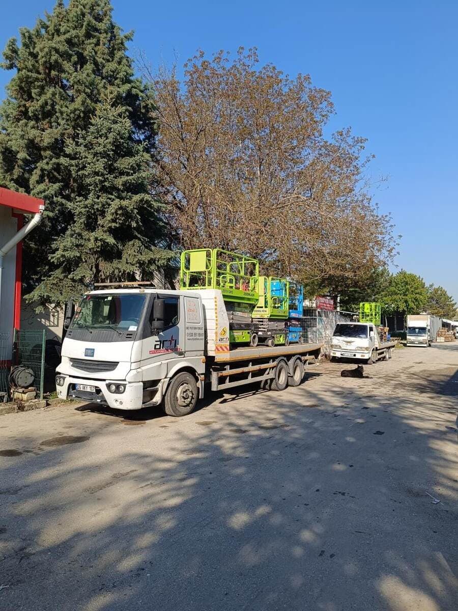 Kamyonla makine sevkiyatı